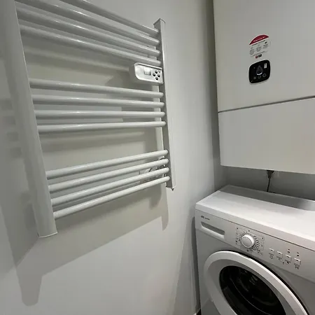 T2 Haussmannien Renove Avec Charme Et Modernite * Saint-Etienne (Loire)