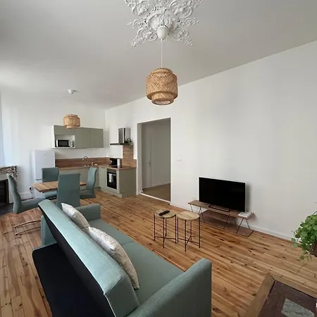 T2 Haussmannien Renove Avec Charme Et Modernite * Saint-Etienne (Loire)