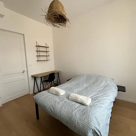 T2 Haussmannien Renove Avec Charme Et Modernite Apartment *